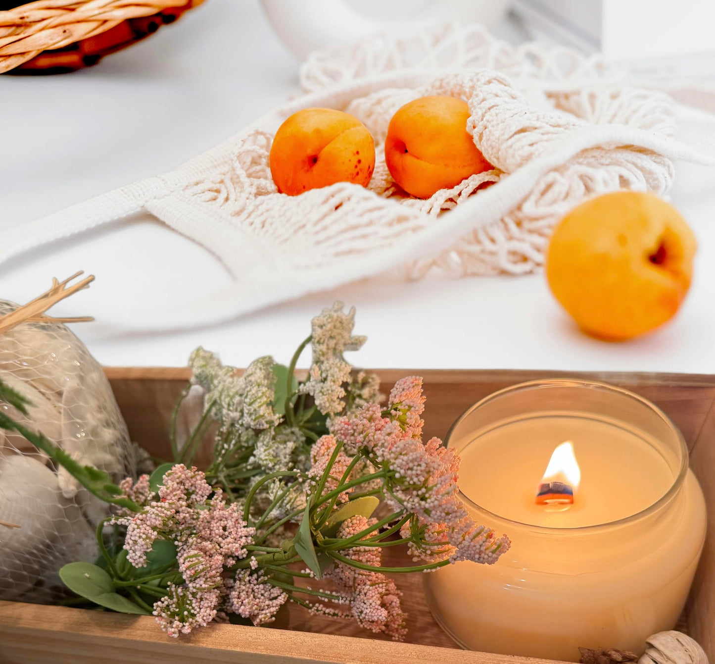 Caramel Popcorn Craze Scented Candle | 16 OZ | Virgin Coconut Soy Blend | Crackling Wooden Wick | Divinorah Luxury Candle Company | Non-Toxic | Large