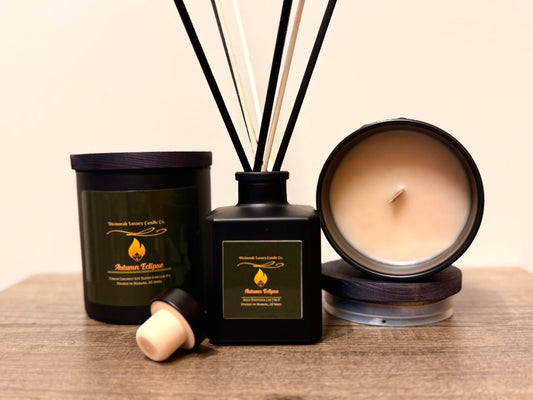 Divinorah Luxury Candle Co. Autumn Eclipse Soy Coconut Blend Candle, Black Matte Container, 8 oz, Crackling Wooden Wick, Fall Collection with Notes of Vanilla Sugar and Toasted Tonka Bean